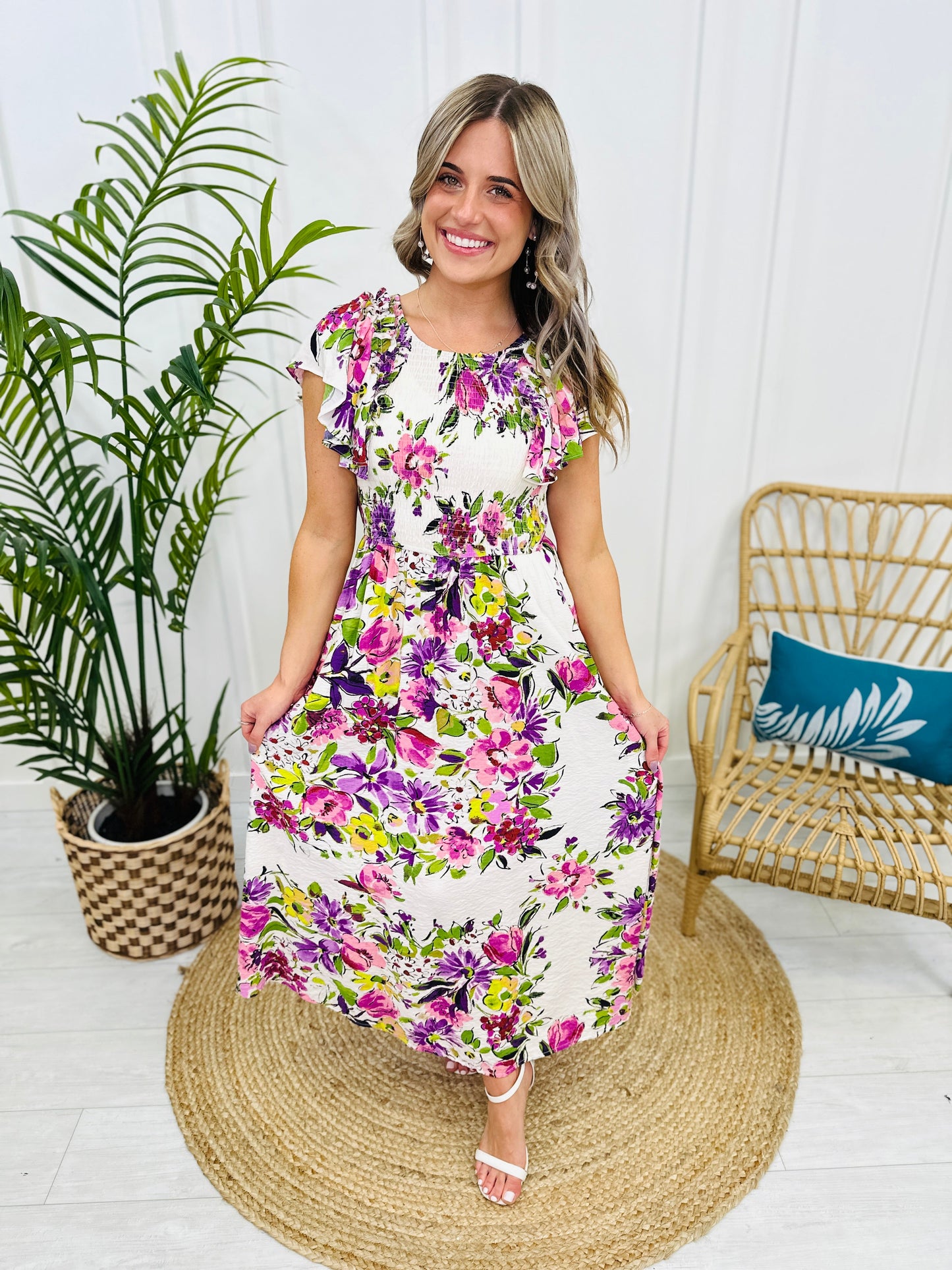 REG/CURVY Daytime Delight Dress