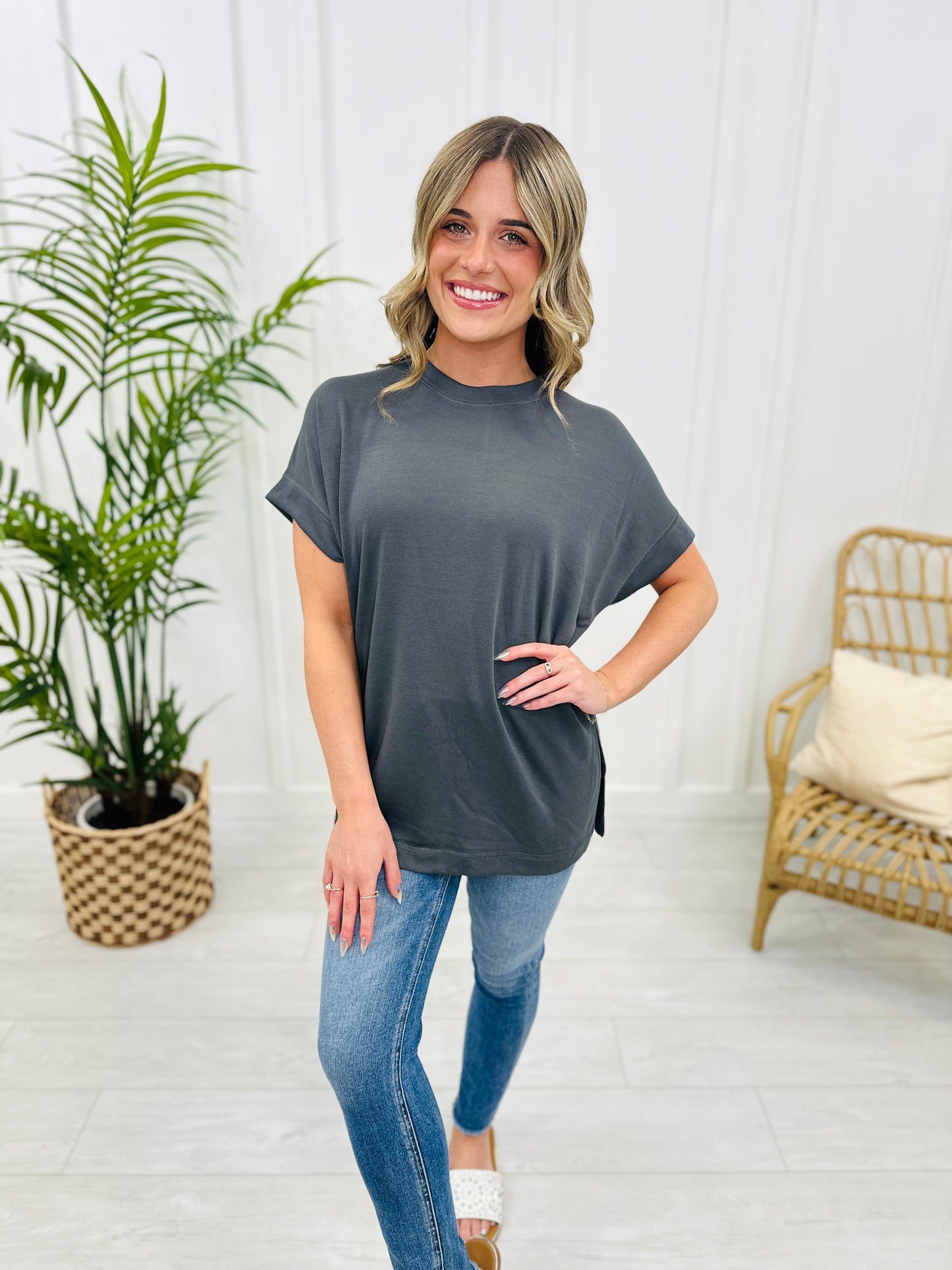REG/CURVY She's A Go Getter Top- Multiple Colors!