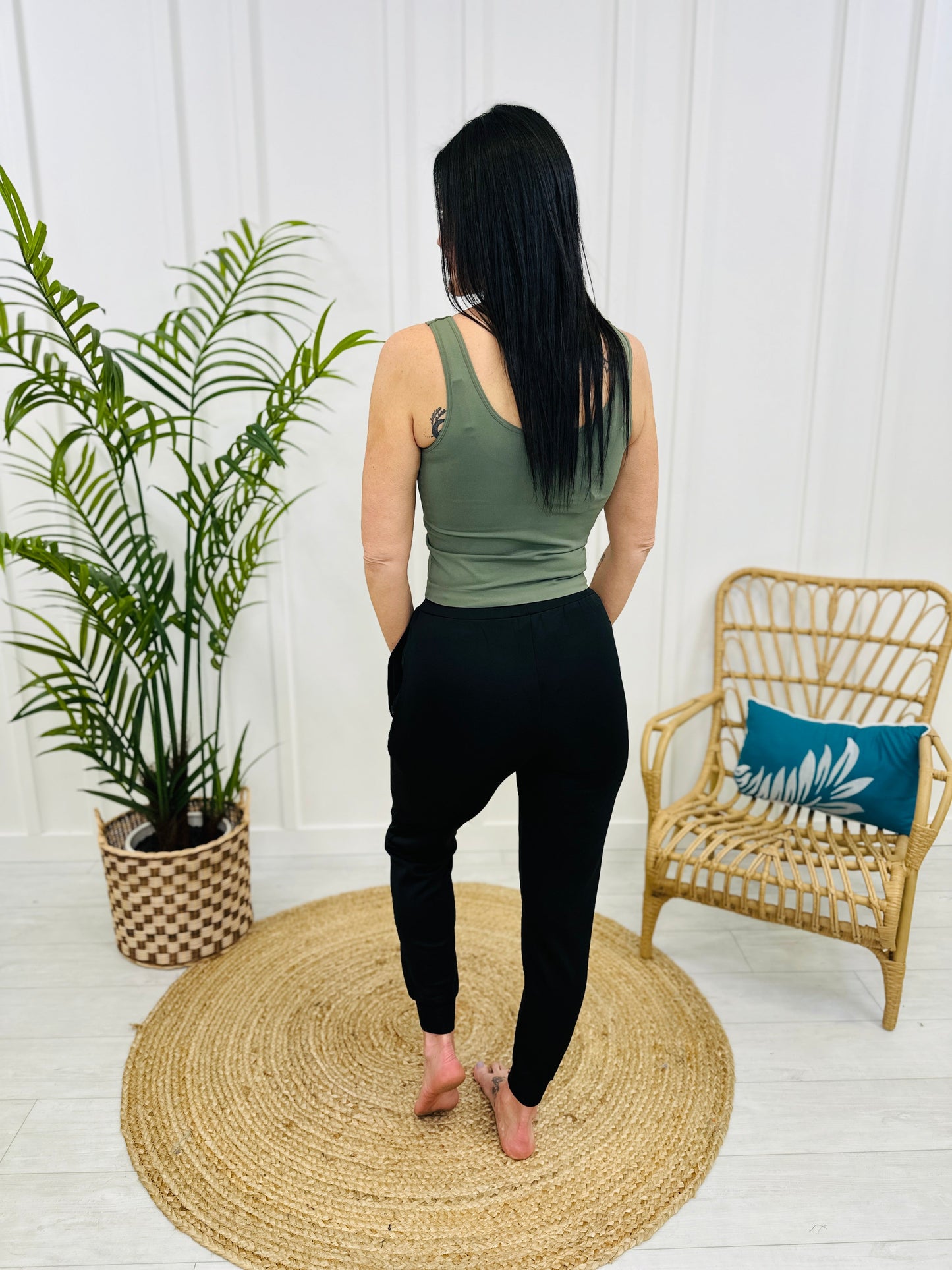 REG/CURVY Growth Mindset Bottoms In Black