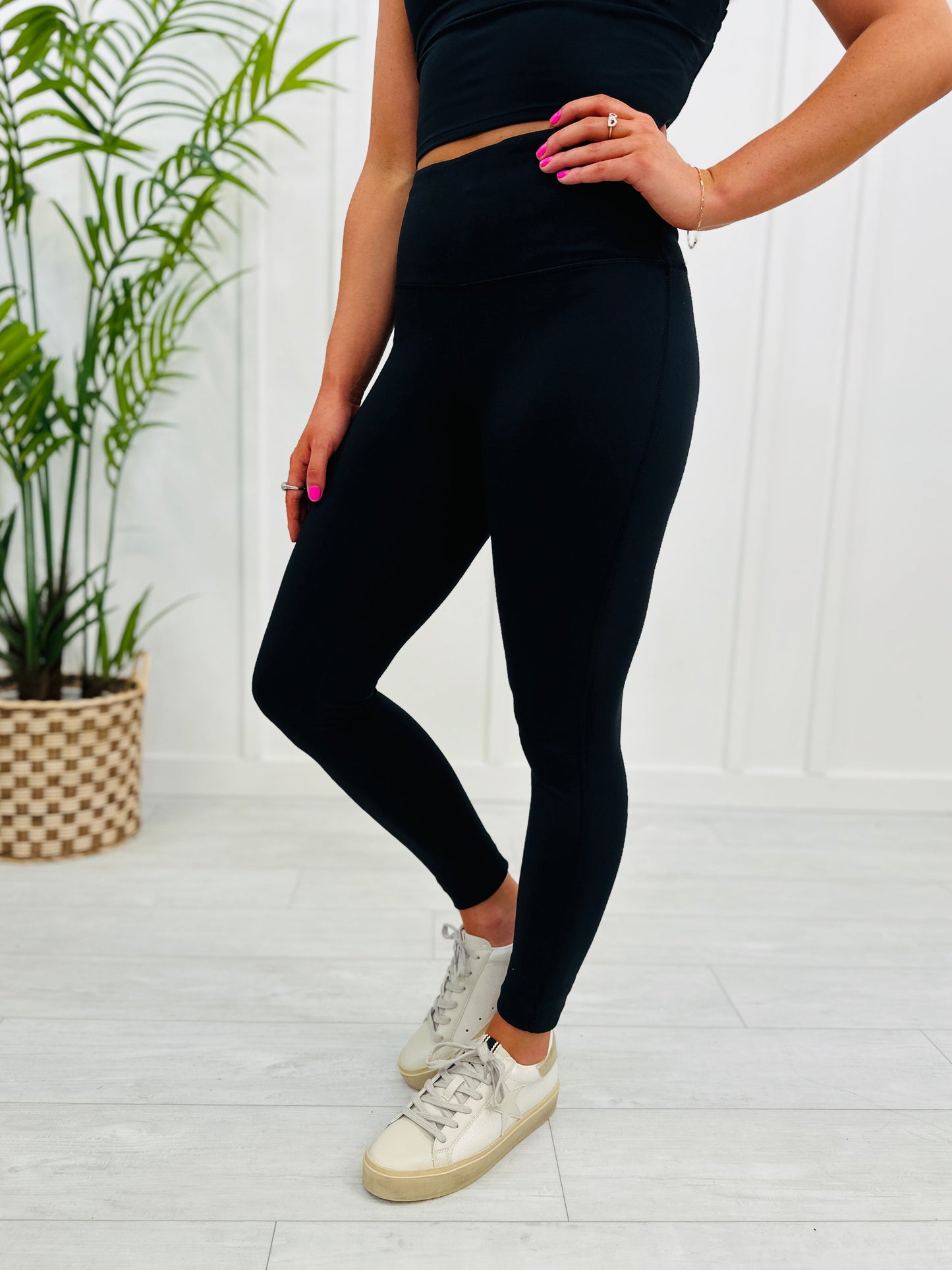 REG/CURVY Putting On A Smile Leggings