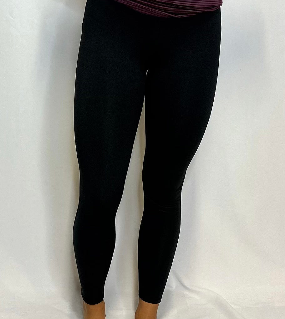 Essential Solid Leggings