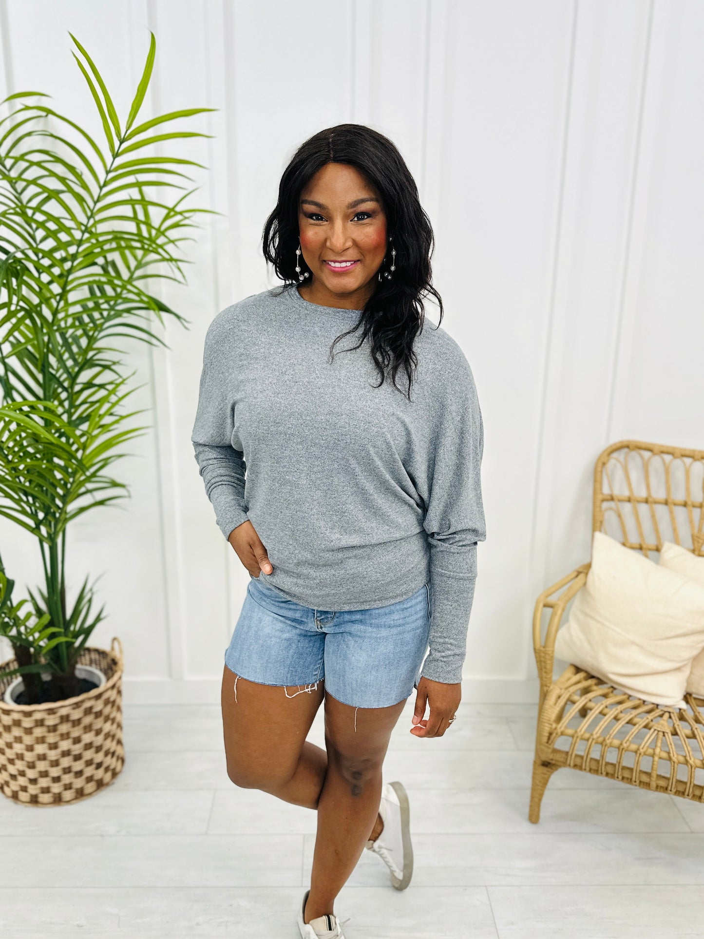 REG/CURVY Letting Your Guard Down Pullover- Multiple Colors!