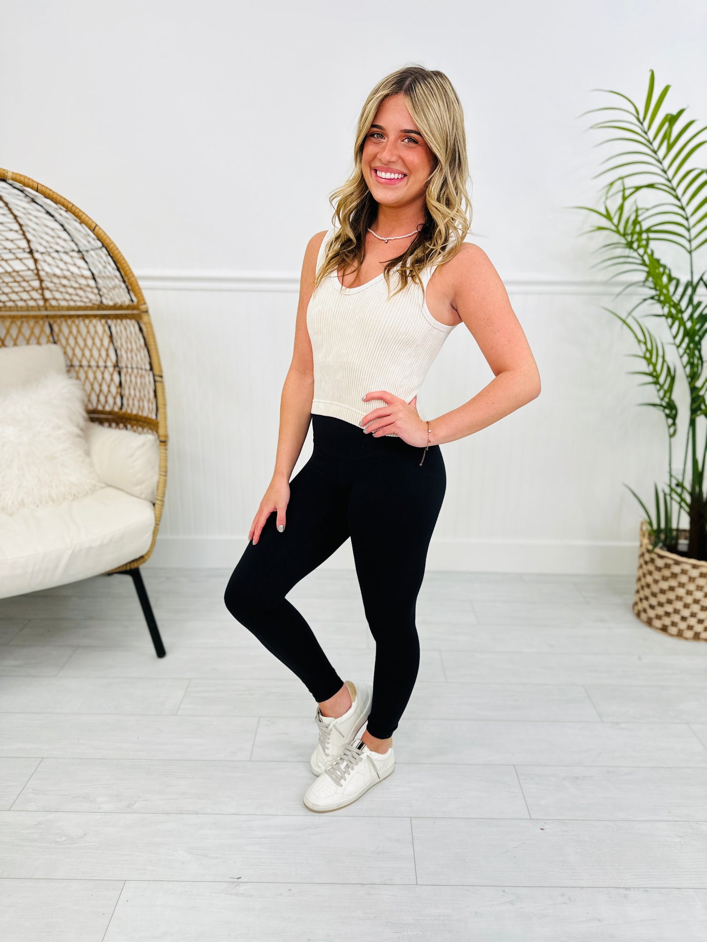 REG/CURVY Chasing After You Leggings