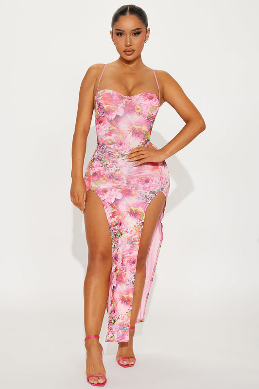 Wonderland Petite Maxi Dress - Pink/combo