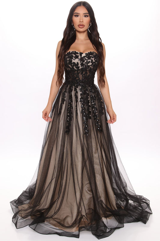 Red Carpet Affair Maxi Gown - Black
