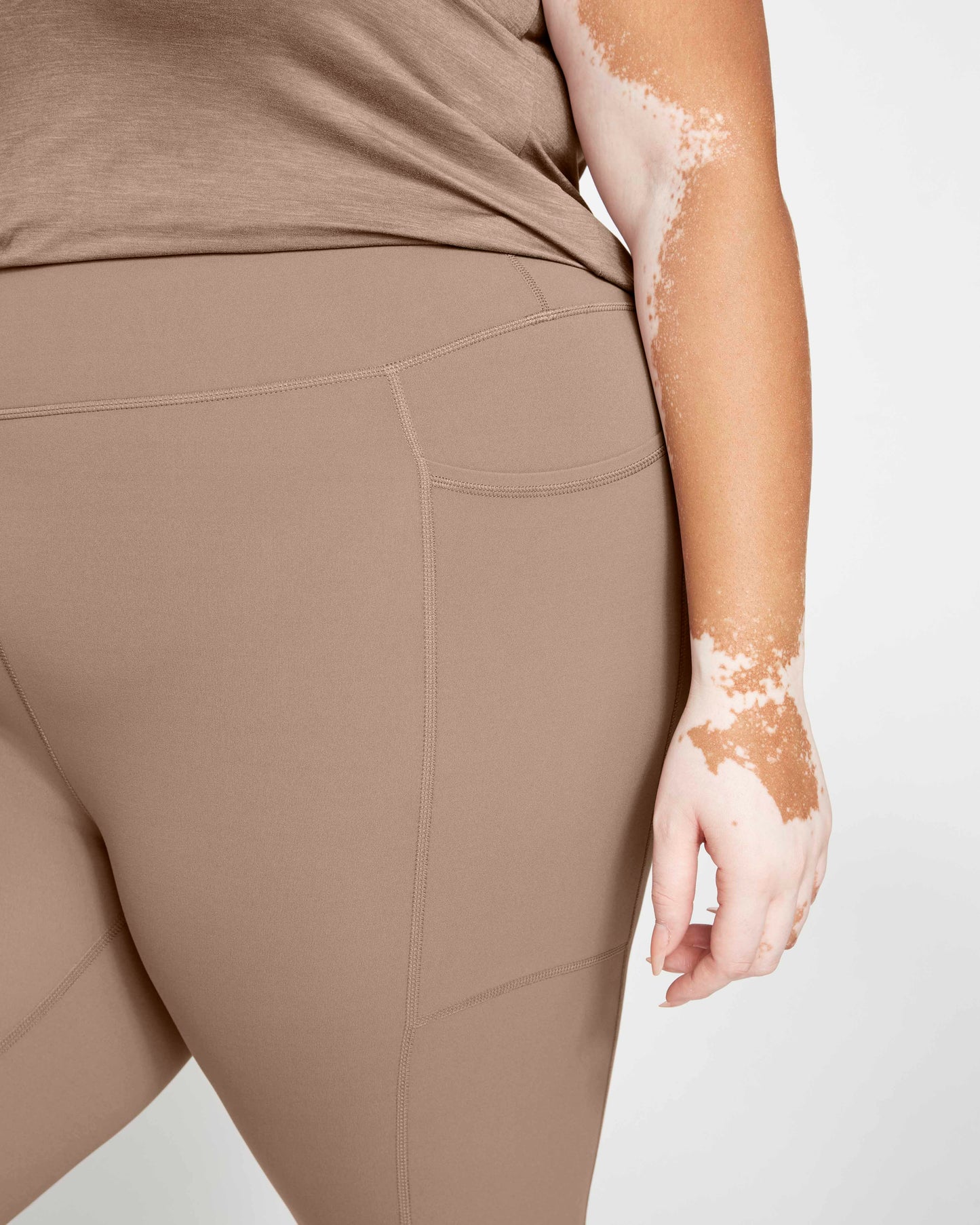 Next-to-Naked Cropped Pocket Legging - Nutmeg